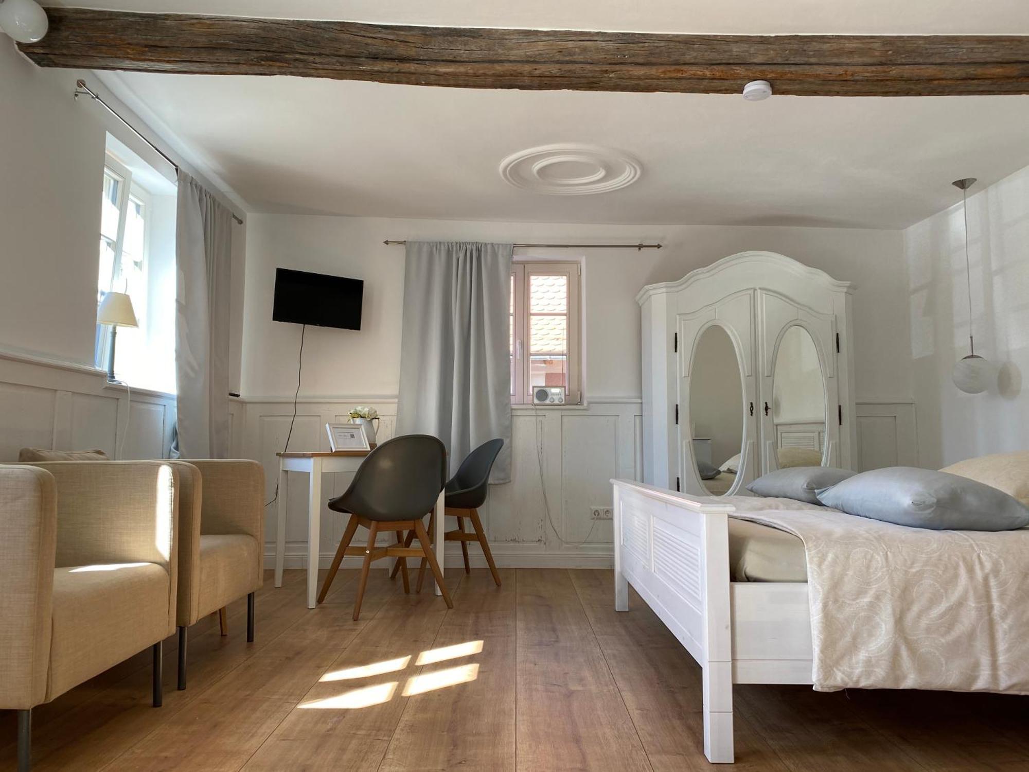 Sonnenhof 1737 - Ferienzimmer & Apartments Barbelroth Екстер'єр фото